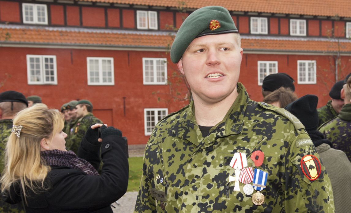 26-årige sergent Casper Westphalen Mathiesen er ansat ved Ingeniørregimentet i Skive, hvor han uddanner soldater.