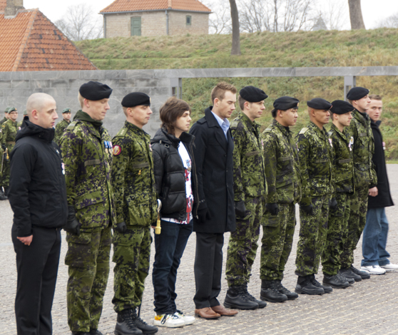 Udover Casper Westphalen Mathiesen modtog 10 soldater medaljer og påskønnelser for deres indsats i Afghanistan.