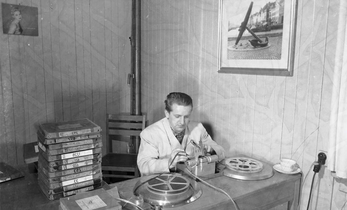 Historisk billede af arbejdet i Forsvarets Mediearkiv