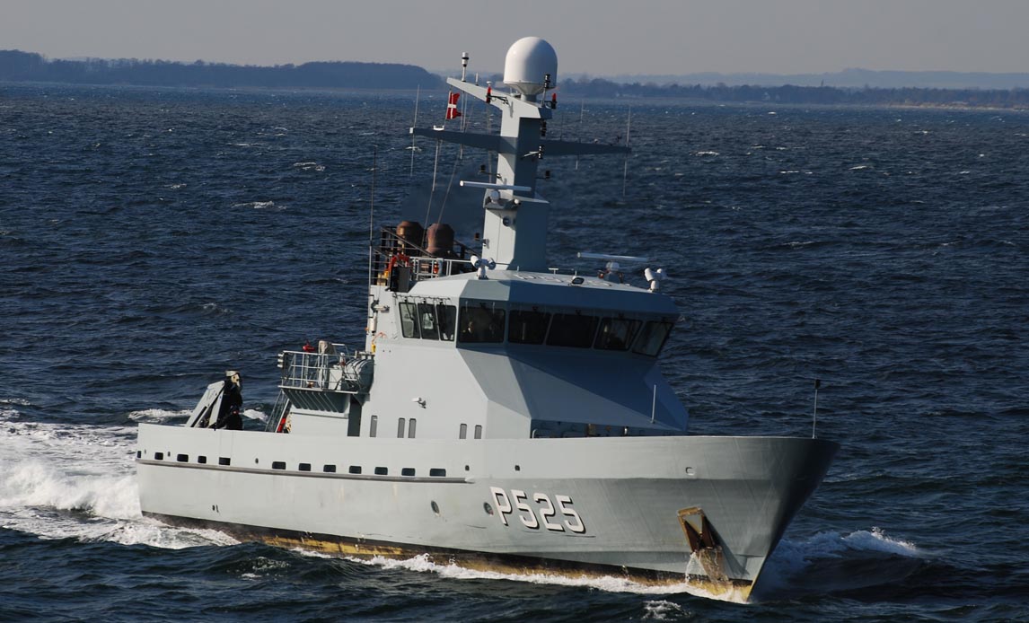 P525 ROTA af DIANA-klassen. Foto taget i forbindelse med STUD SØ 2012, hvor elever fra skoler og gymnasier om morgenen afsejlede om bord på Esbern Snare og Rota fra København, og oplevede en opvisning fra forskellige af Søværnets enheder og vendte tilbage igen om aftenen.