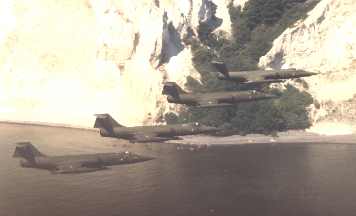 FORSVARET -  flyvevaabnet historie1 - 2020 - artikel