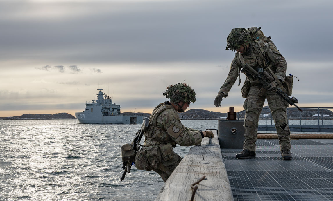 Soldater fra XIII bataljon på øvelse i Grønland