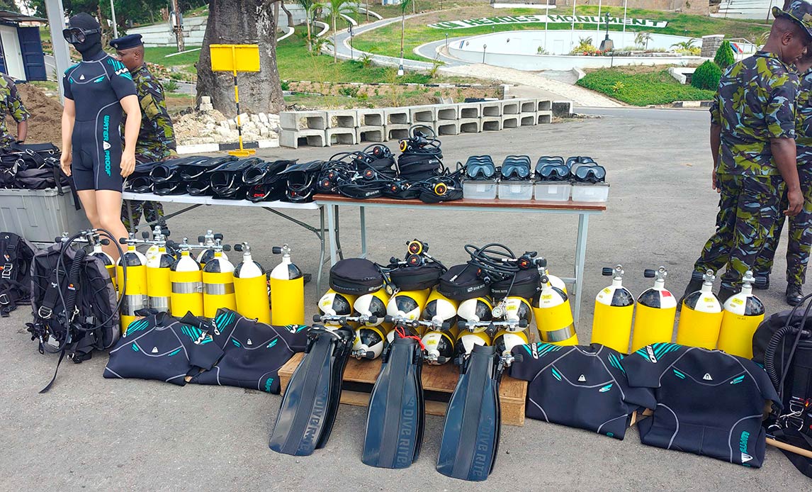 Dansk donation af udstyr til Kenyas flåde