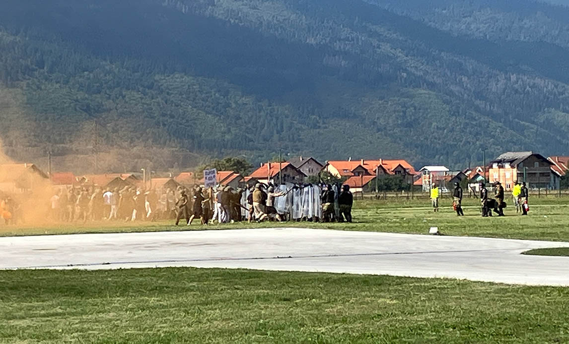øvelse af håndtering af optøjer i Bosnien