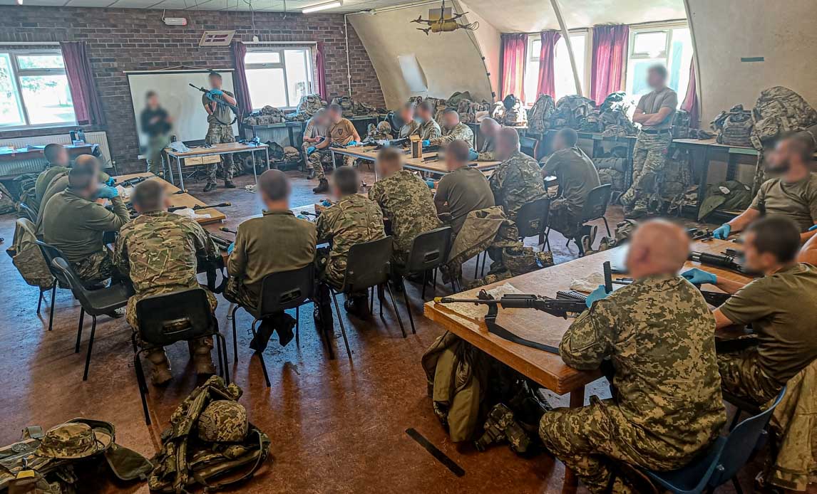 Instruktion af ukrainere i storbritannien