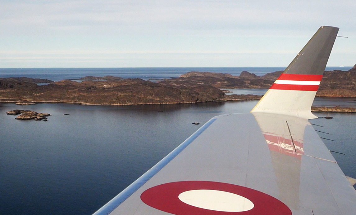 Udsigt over vingen på et Challengerfly  i Grønland