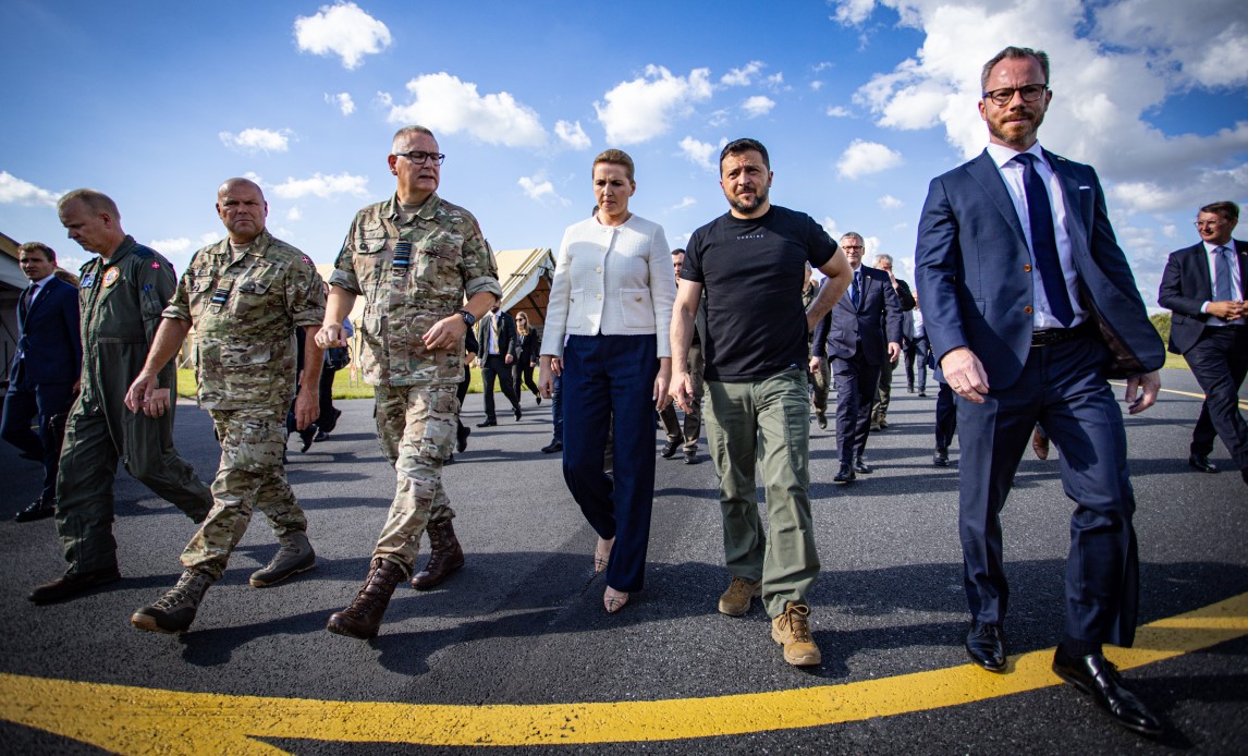 Præsident Zelenskyj besøger Flyvestation Skrydstrup.