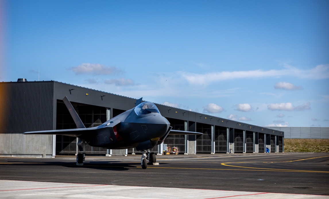 F-35 mock-up på Flyvestation Skrydstrup.
