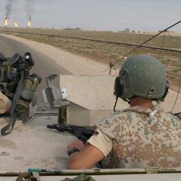 Foto med danske soldater fra Irak hold 4 fra 4. oktober 2004. Piranha.