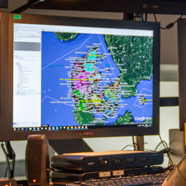 I Forsvarets operationscenter holder man overblik over alle indsættelser og koordinerer med øvrige aktører