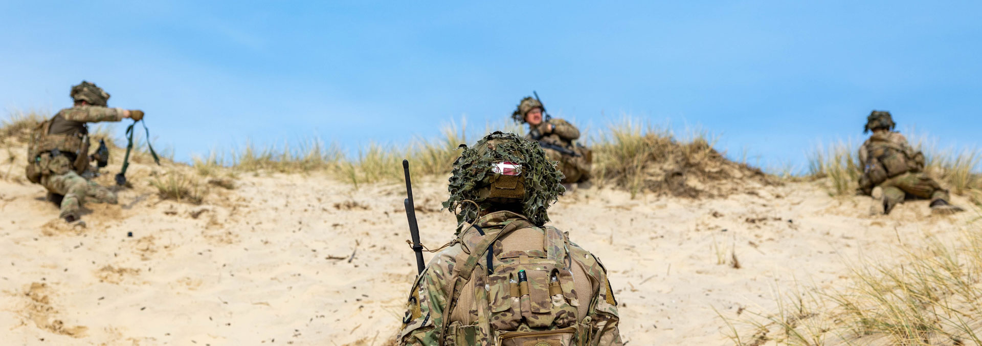 1 brigades soldater i klit