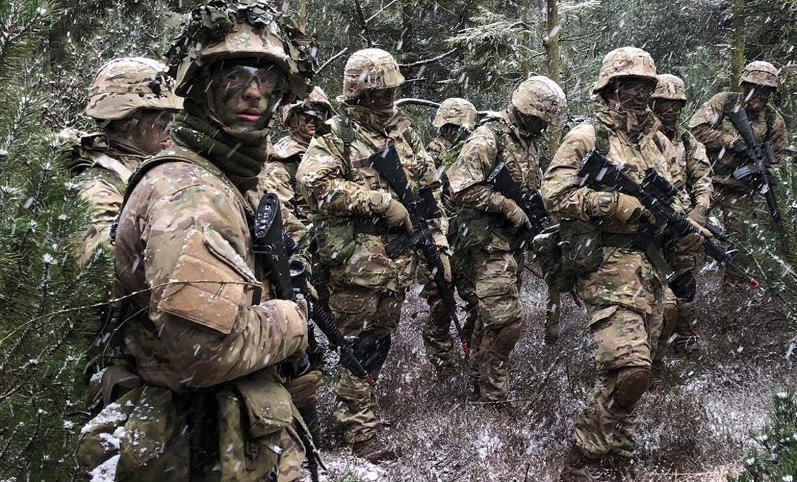 Værnepligtige i felten