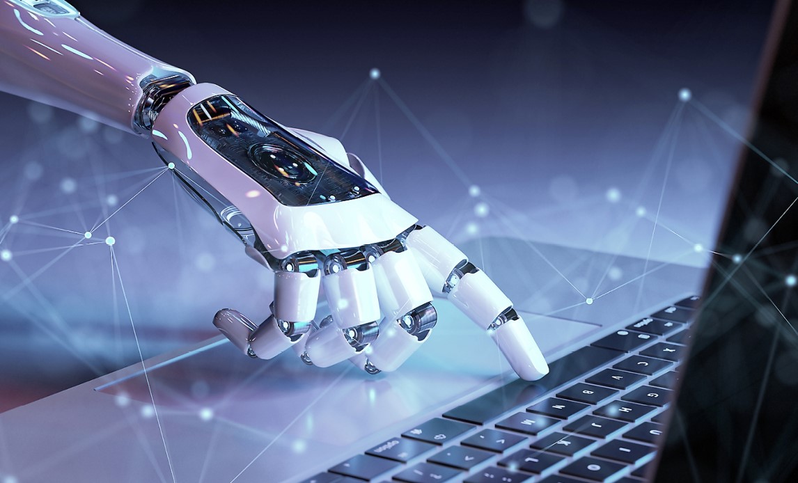 AI er ikke autopilot—det er beslutningsstøtte. Fremtidens kampplads kræver netværk, der kan samle, sortere og dele data i realtid på tværs af domæner—med mennesket i loopet for at modvirke automation bias og sikre ansvarlig anvendelse.